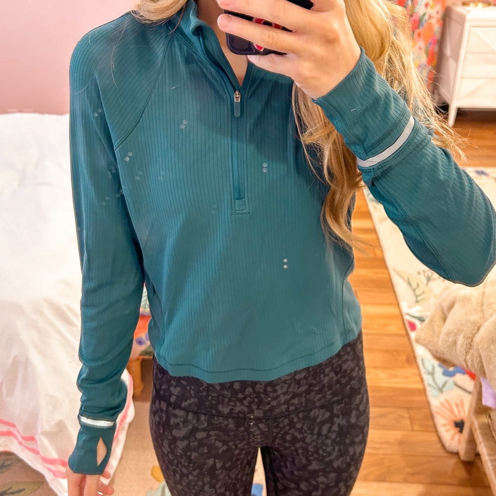 *LULULEMON* Cropped Shirt🍋